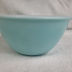 Vintage Hazel Atlas bowl